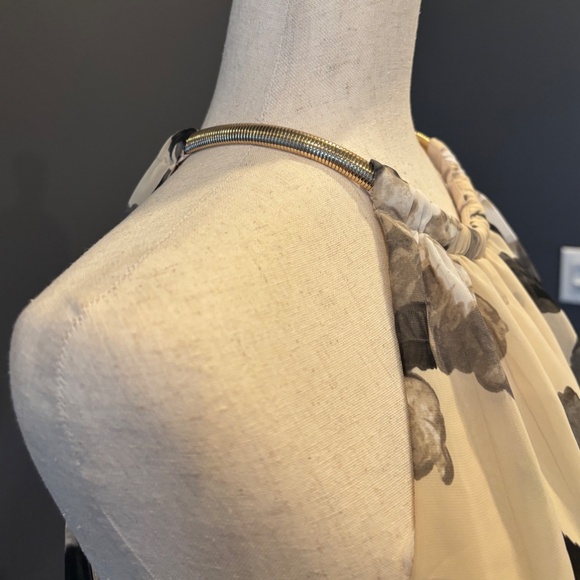 Eliza J Floral Print Halter Neck Dress with Metal Detail at Neck - Picture 7 of 10